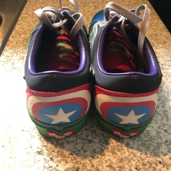 Vans Marvel addition - Picture 3 of 5